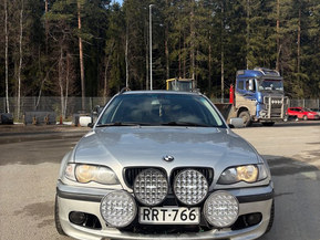 BMW 330