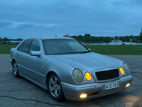 Mercedes-Benz E