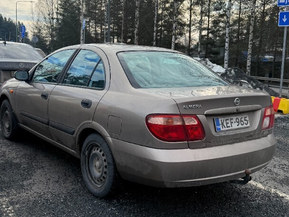 Nissan Almera