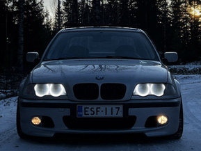 BMW 323