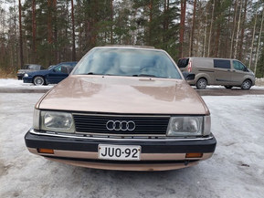 Audi 100