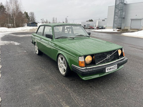 Volvo 242