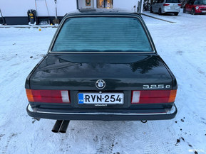 BMW 325