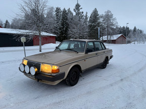Volvo 240