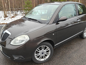 Lancia Ypsilon