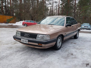 Audi 100
