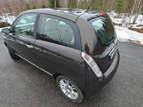 Lancia Ypsilon