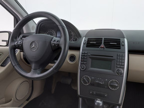 Mercedes-Benz A