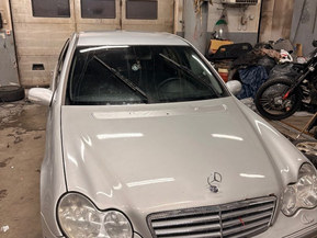 Mercedes-Benz C 200