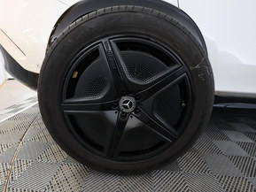 Mercedes-Benz EQS SUV