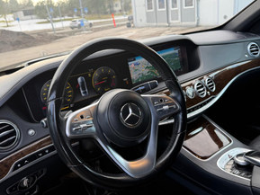 Mercedes-Benz S