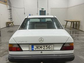 Mercedes-Benz 250