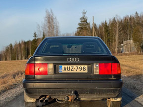 Audi 100