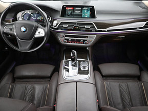 BMW 740