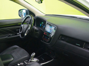 Mitsubishi Outlander PHEV