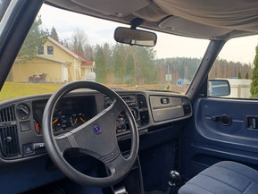 Saab 900