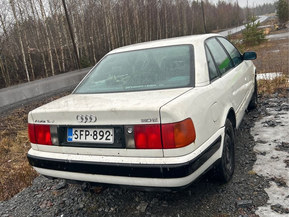 Audi 100