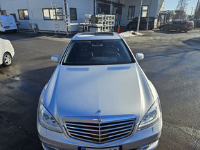 Mercedes-Benz S