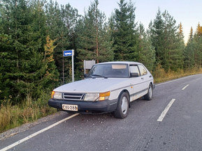 Saab 900