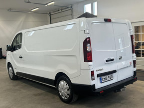 Nissan NV300