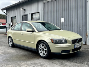 Volvo S40