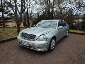 Lexus LS
