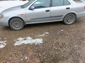 Nissan Almera