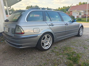 BMW 330