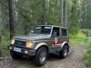 Suzuki Samurai