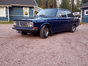 Volvo 142