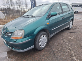 Nissan Almera Tino