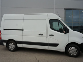 Nissan NV400