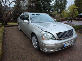 Lexus LS