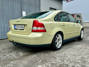 Volvo S40