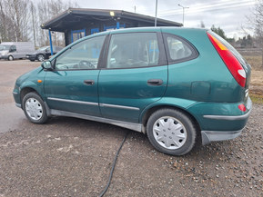 Nissan Almera Tino
