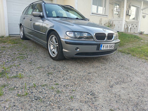 BMW 330