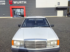 Mercedes-Benz 190