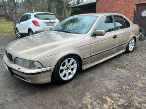BMW 523