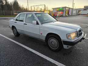 Mercedes-Benz 190