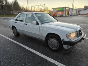 Mercedes-Benz 190