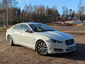 Jaguar XF