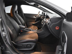 Mercedes-Benz CLA 45 AMG
