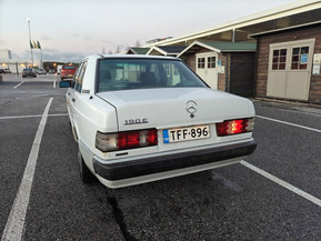 Mercedes-Benz 190