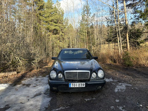 Mercedes-Benz E