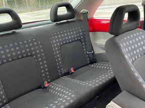 Volkswagen New Beetle