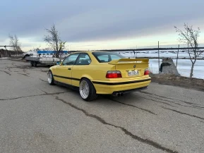 BMW 325
