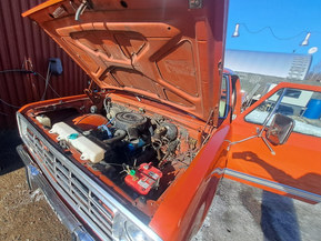 Dodge D200