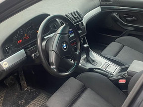 BMW 523