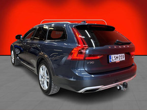 Volvo V90 Cross Country
