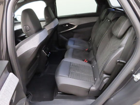 Peugeot E-5008